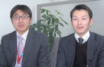 高崎商工会議所 経営支援課 主査　梅澤史明氏（写真左）、 大友雄太氏（右）